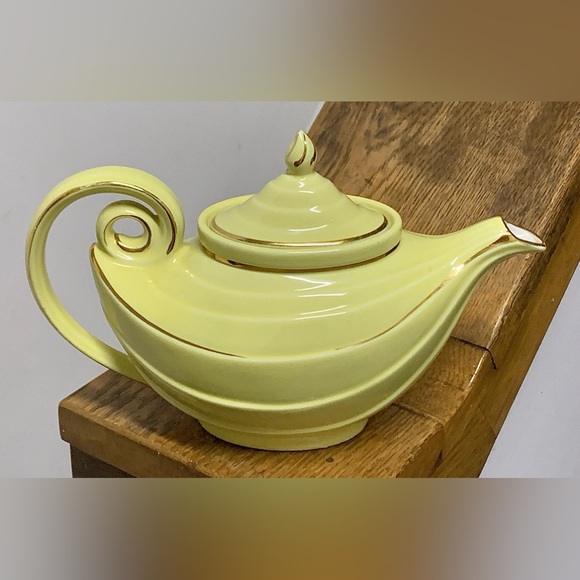 1930s Vtg Hall USA Gold Trim Canary Aladdin 6 Cup Curly Genie Lamp Teapot - Picture 2 of 16